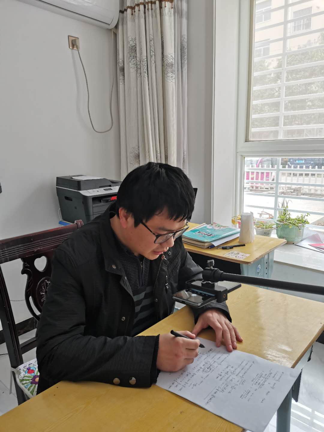 风正时济 破浪前行 ——记高一年级数学老师李敬业